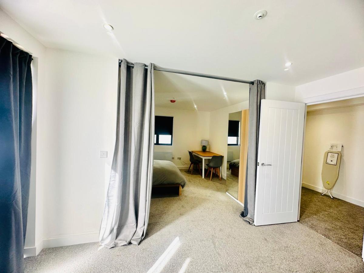 היימל המפסטד Hemel Apartments- Sunset Retreat מראה חיצוני תמונה